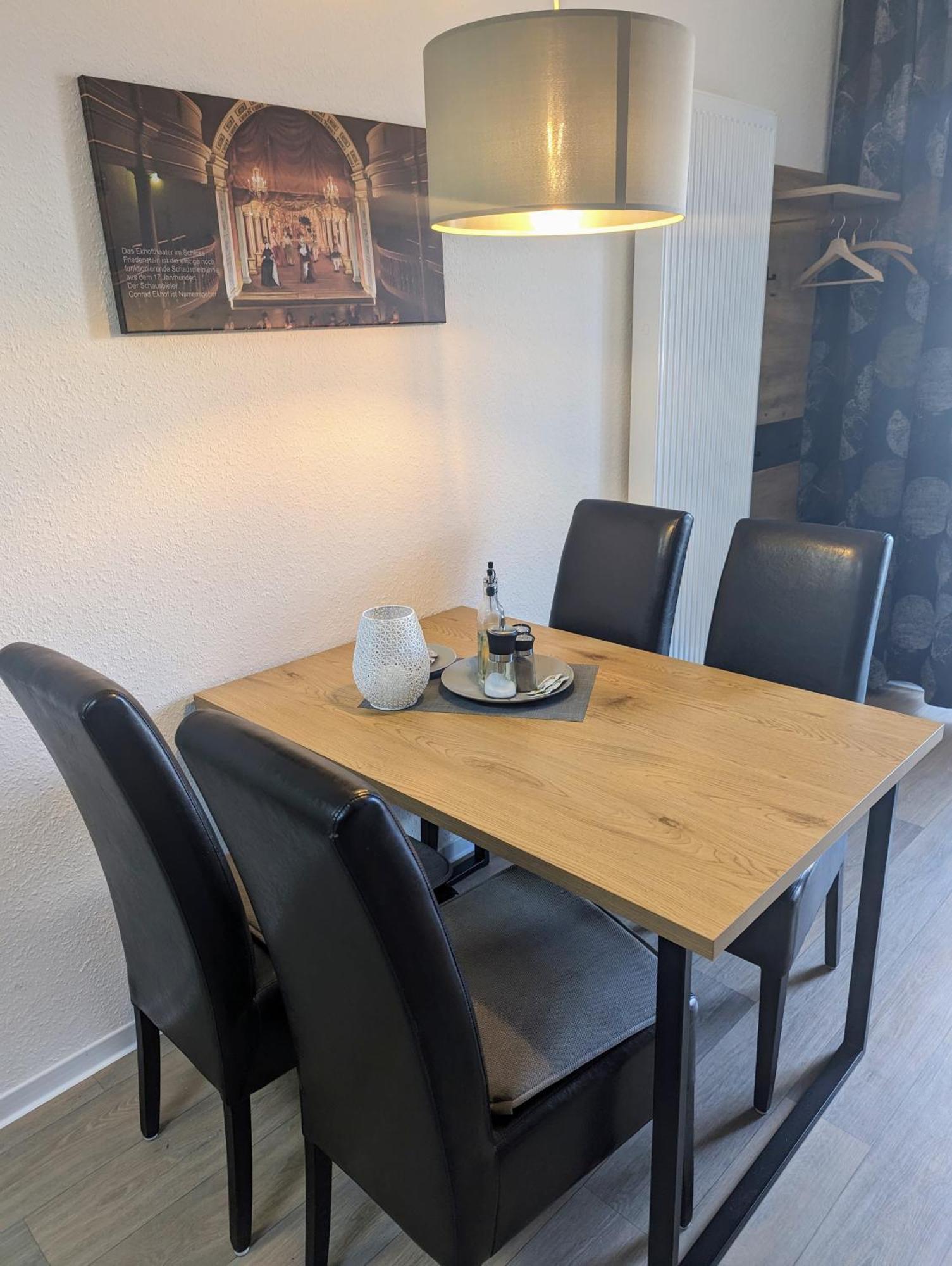 Fewo Urban Gotha-Apartment Ekhof- Am Schlosspark- Parken An Der Der Tuer- Barrierefrei, 900 Meter Zum Bahnhof - Wallbox 외부 사진