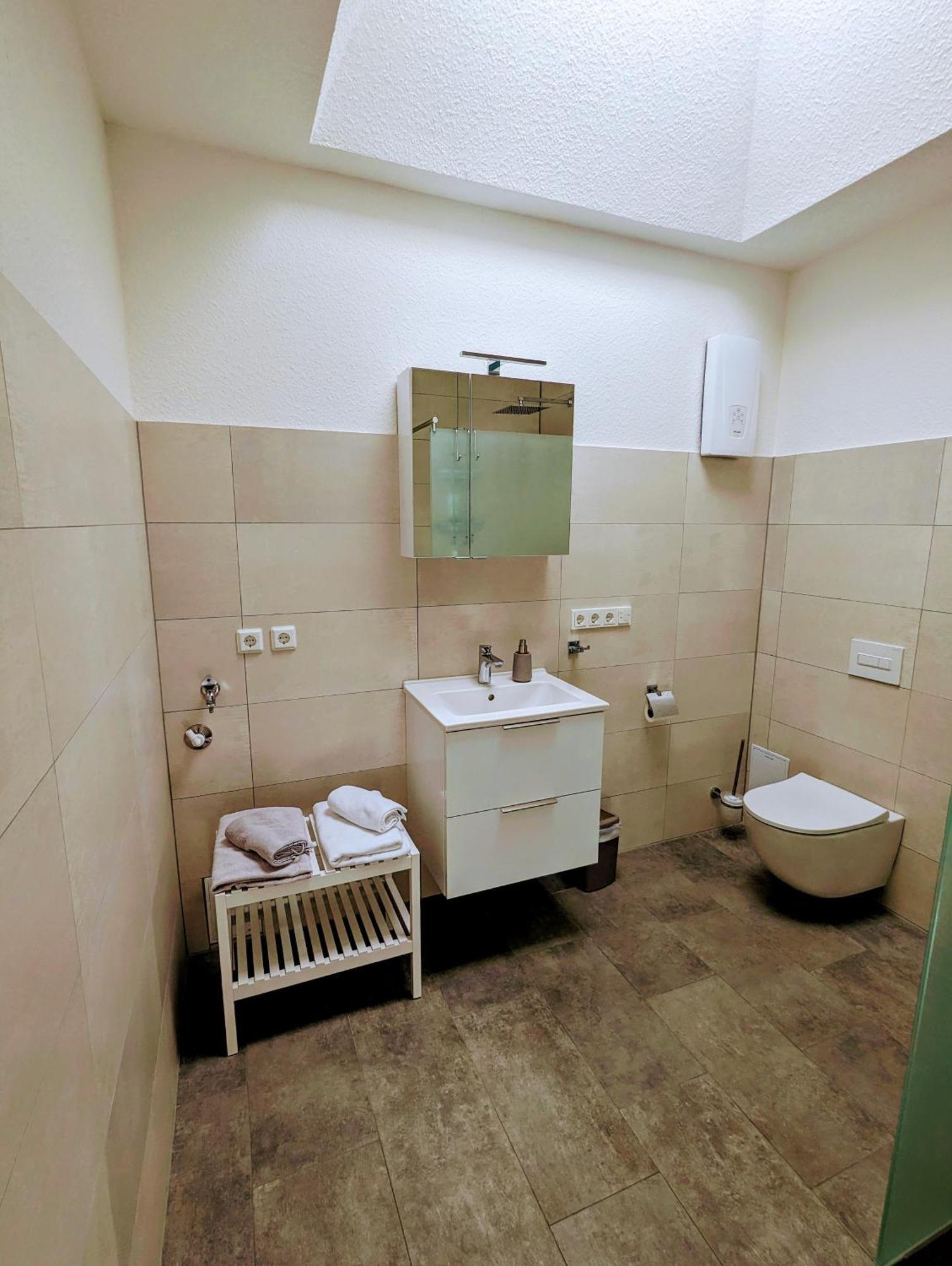 Fewo Urban Gotha-Apartment Ekhof- Am Schlosspark- Parken An Der Der Tuer- Barrierefrei, 900 Meter Zum Bahnhof - Wallbox 외부 사진