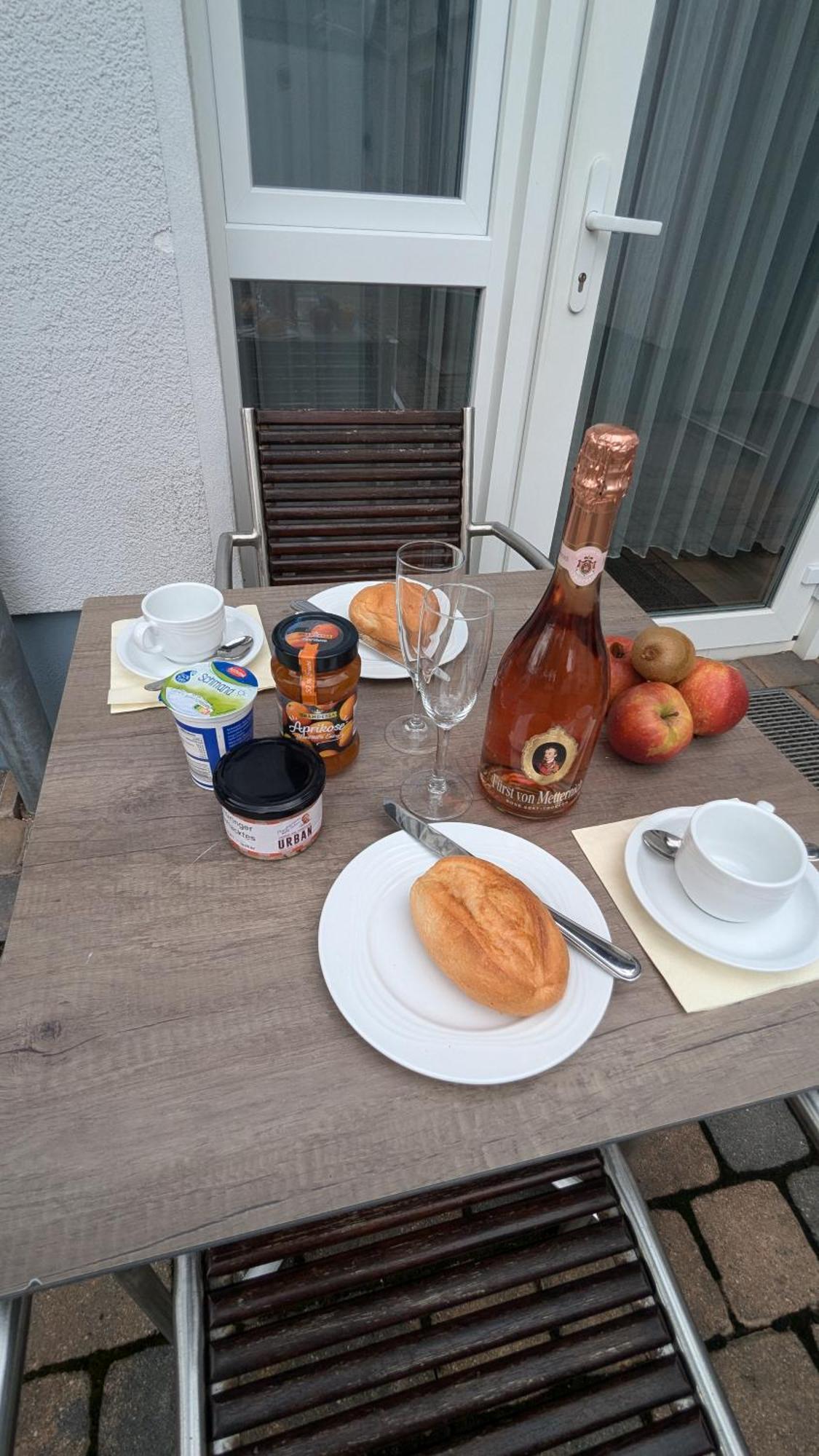 Fewo Urban Gotha-Apartment Ekhof- Am Schlosspark- Parken An Der Der Tuer- Barrierefrei, 900 Meter Zum Bahnhof - Wallbox 외부 사진